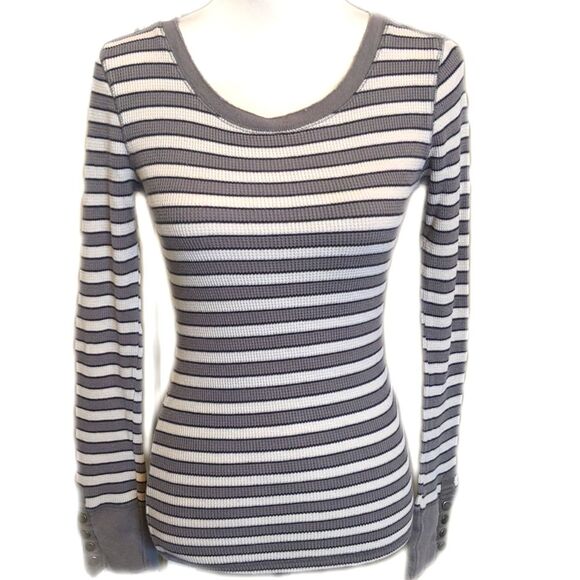 Rue 21 long sleeve cotton blend, gray & white striped, distressed waffle top M - Picture 1 of 4